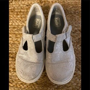 Keds size 11 tennis shoes.